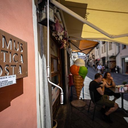 Domus Antica Aosta Hotel Exterior foto