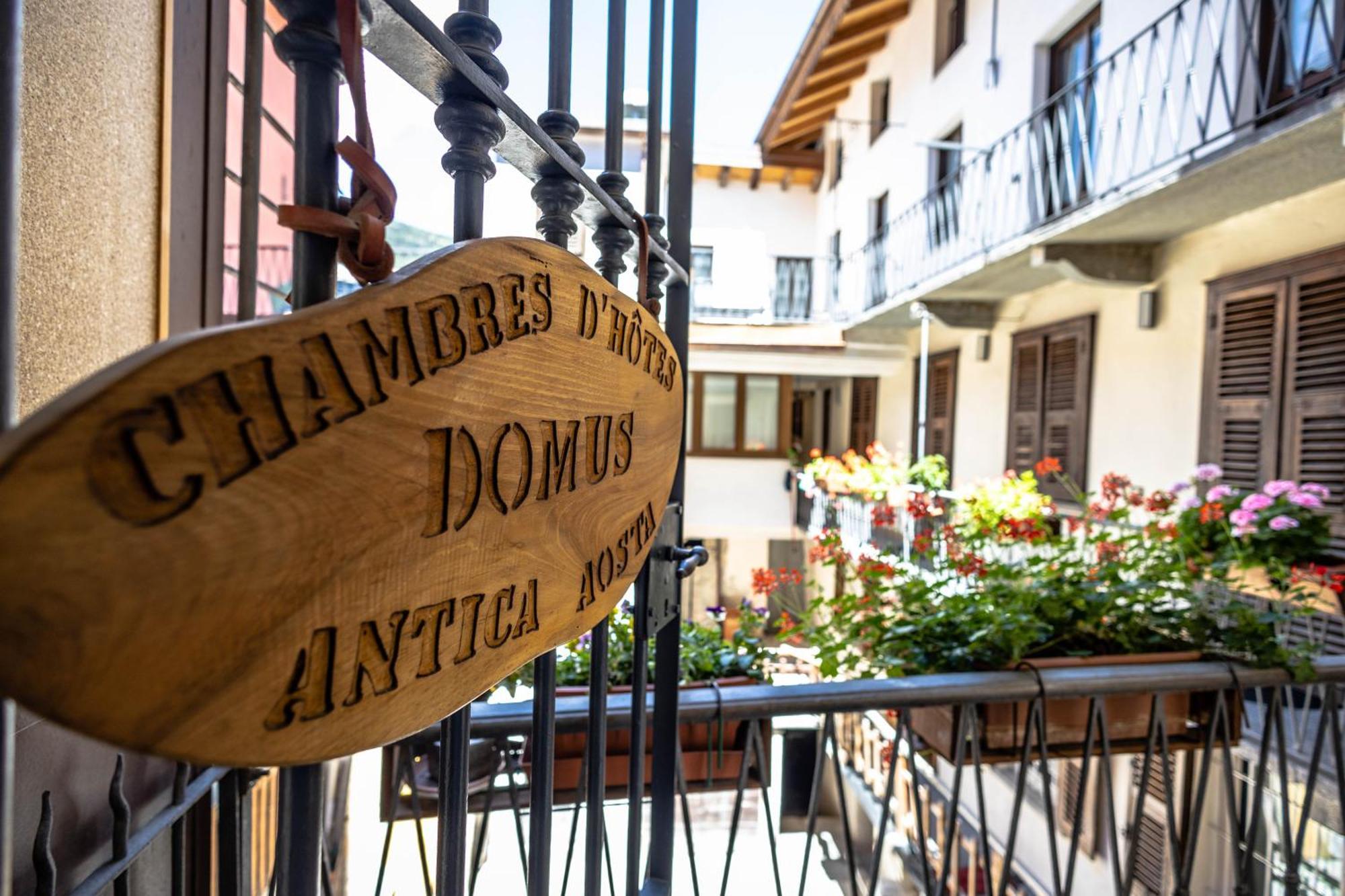 Domus Antica Aosta Exterior foto